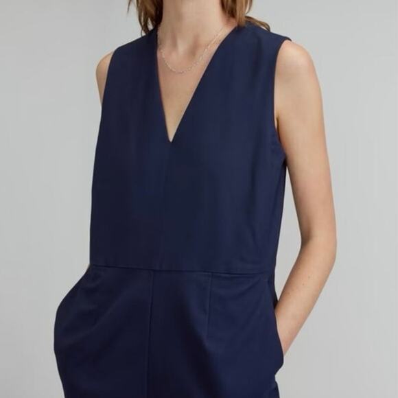 NWT Everlane The Structured V-Neck Cotton Jumpsuit In Navy Blue Size 00 - Picture 3 of 10